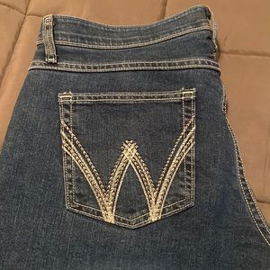 Women’s Wrangler QBaby Jeans